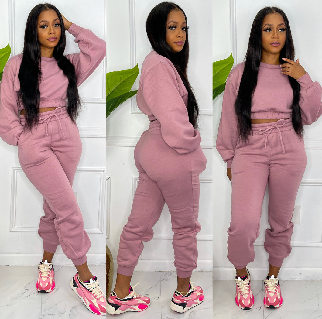 Cropped And Cozy Sweatpants Set (Light Rose)